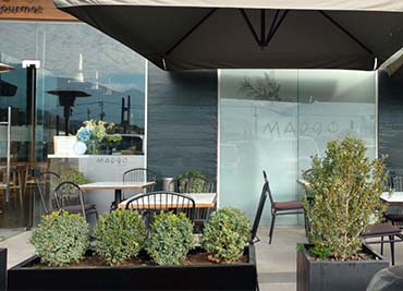 Proyecto Maceteros Autorregantes para Restaurante Margo